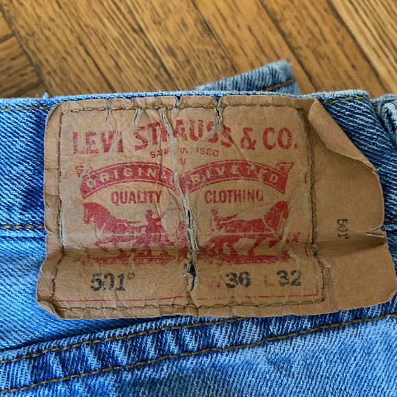 Levi’s 501 Made in USA button Fly - Picture 4 of 4